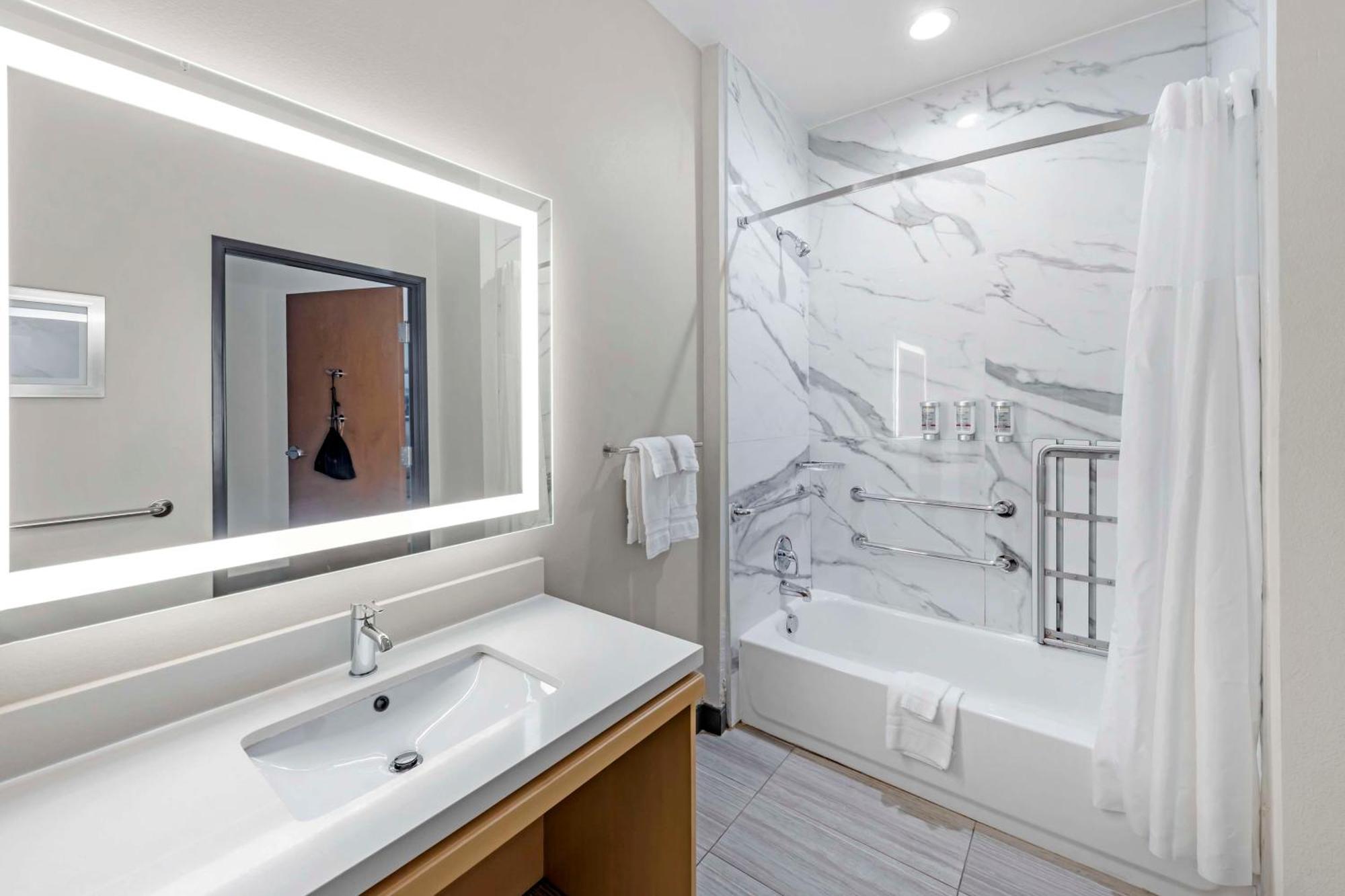 Best Western Plus Chickasha Inn Ngoại thất bức ảnh